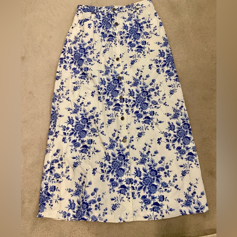 Vintage 80s Liz Claiborne Crazy Horse All Cotton Blue Floral Maxi Skirt